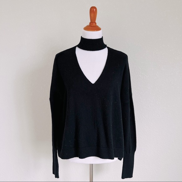 Fashion v neck black sweater - Picture 1 of 2